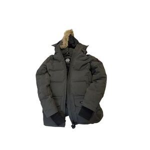 Canada goose women puffer size XXS